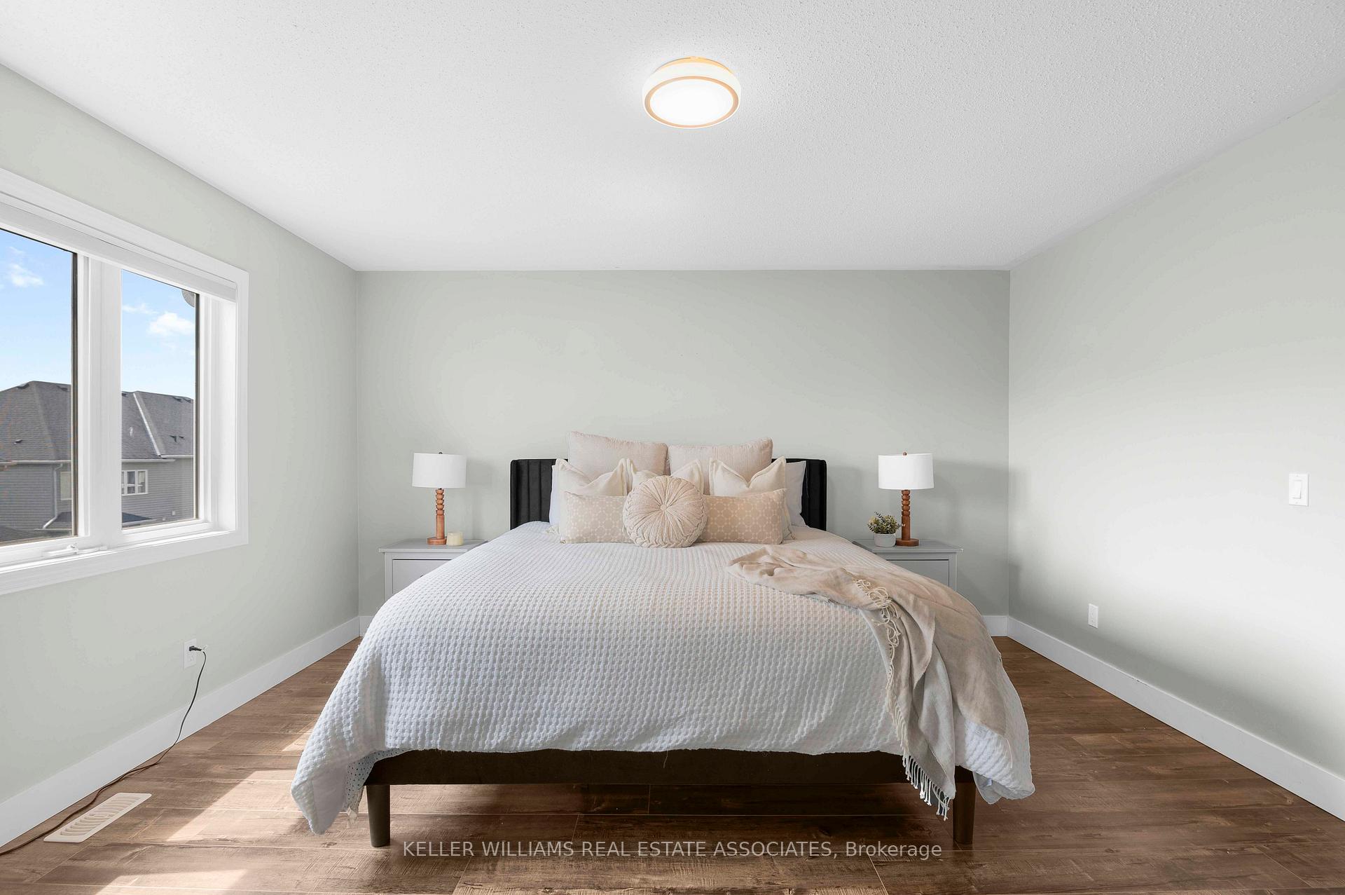 Photo 16 of 861 Cook Crescent, Shelburne — HOMEH