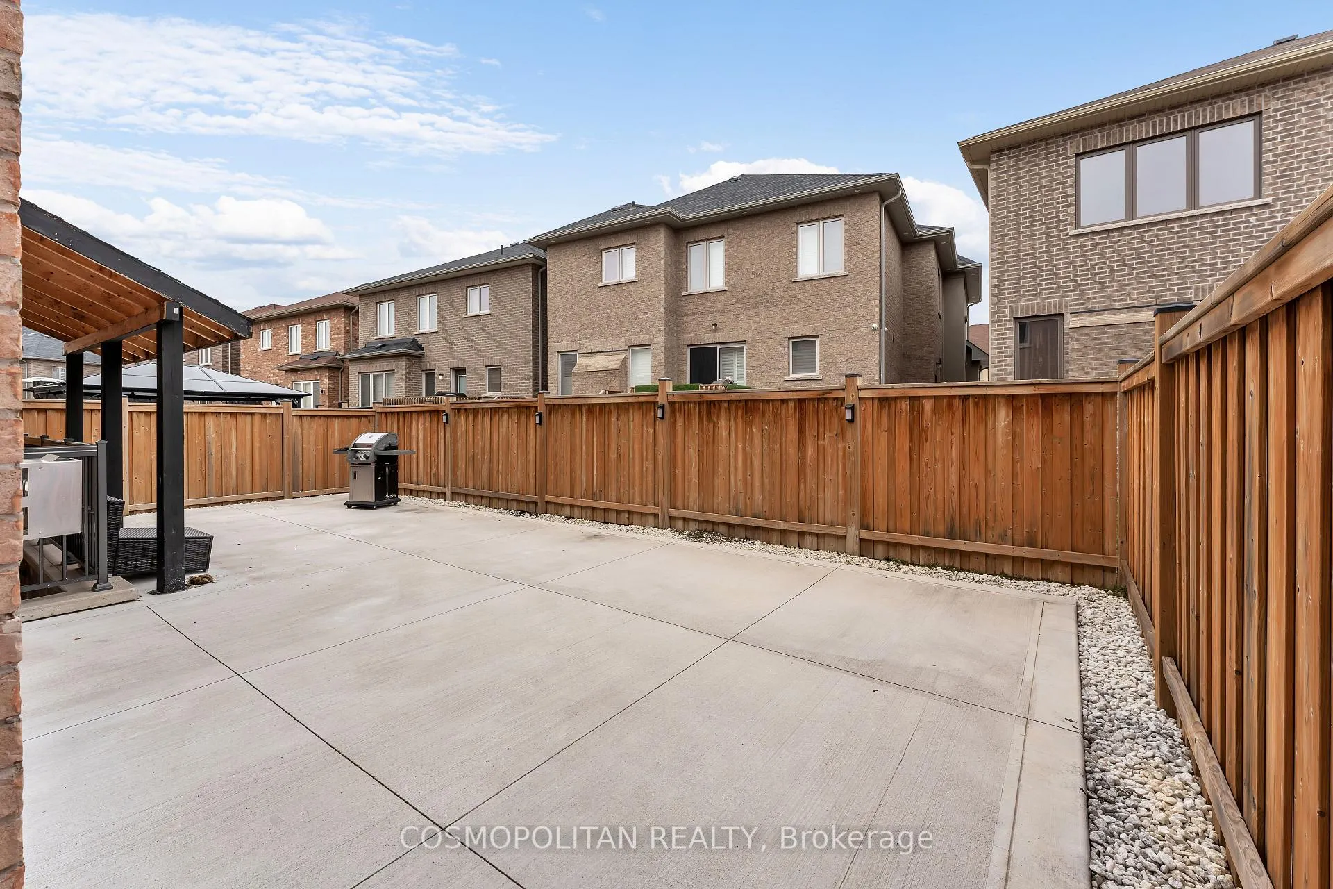 Photo 2 of 10 Loomis Road, Brampton, Northwest Brampton — HOMEH