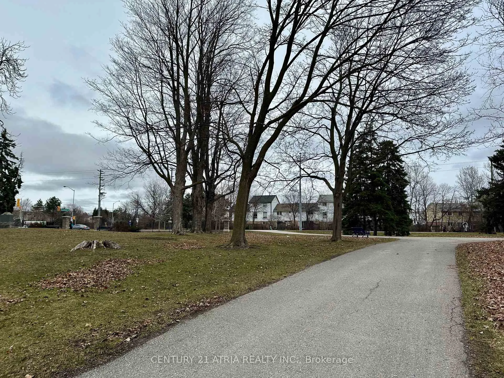 Photo 19 of 36 Lansing Square, Brampton, Heart Lake West — HOMEH