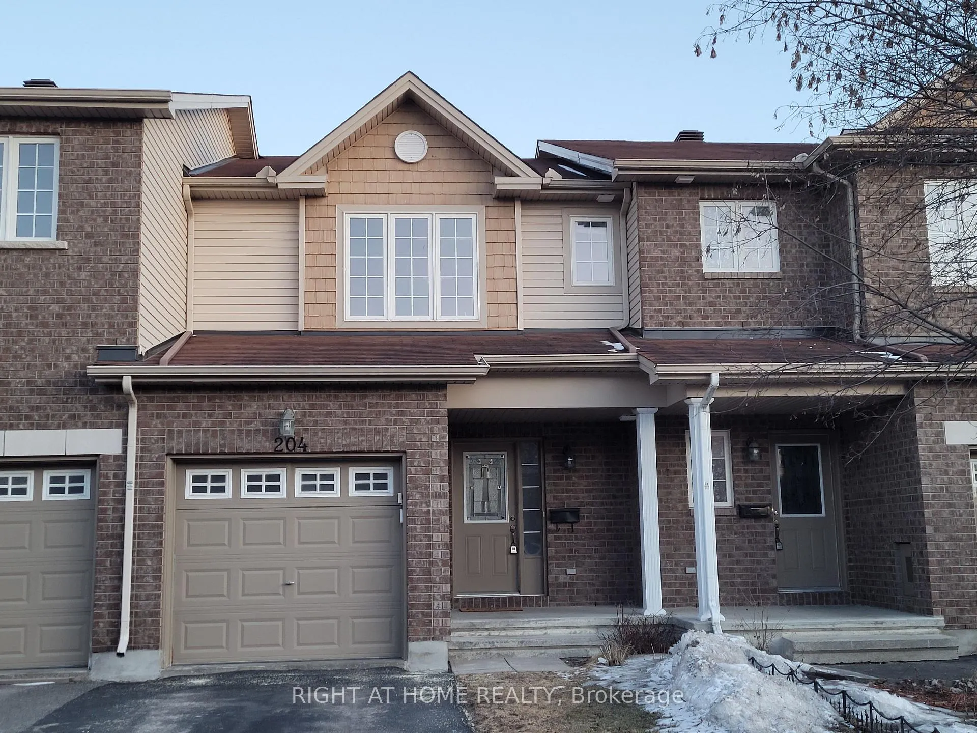 Photo 1 of 204 Rolling Meadow Crescent, Ottawa, Mer Bleue/Bradley Estates/Anderson Park — HOMEH