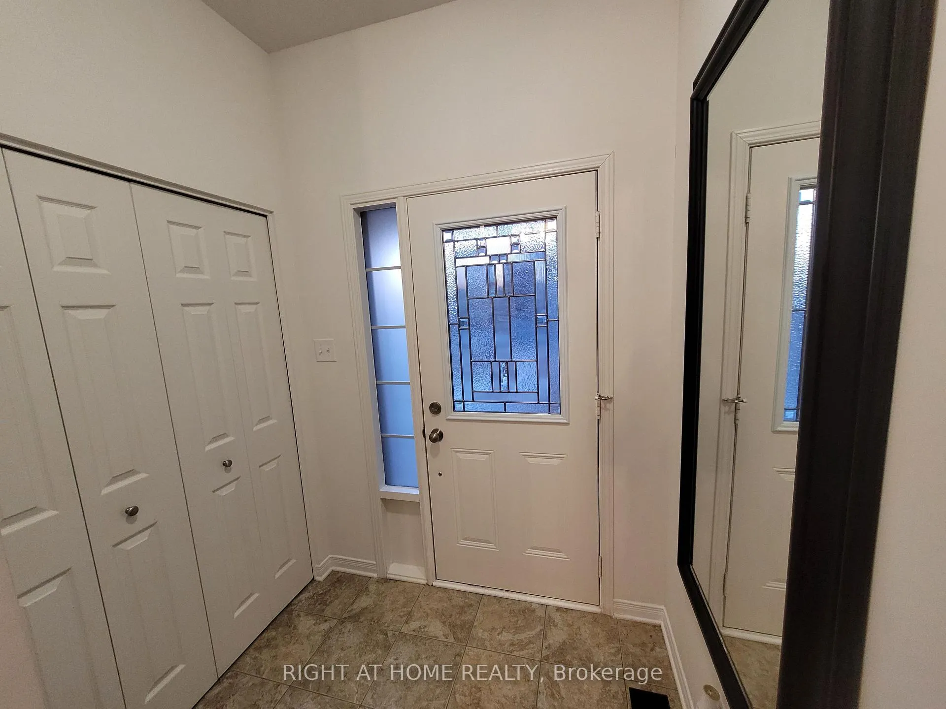 Photo 2 of 204 Rolling Meadow Crescent, Ottawa, Mer Bleue/Bradley Estates/Anderson Park — HOMEH
