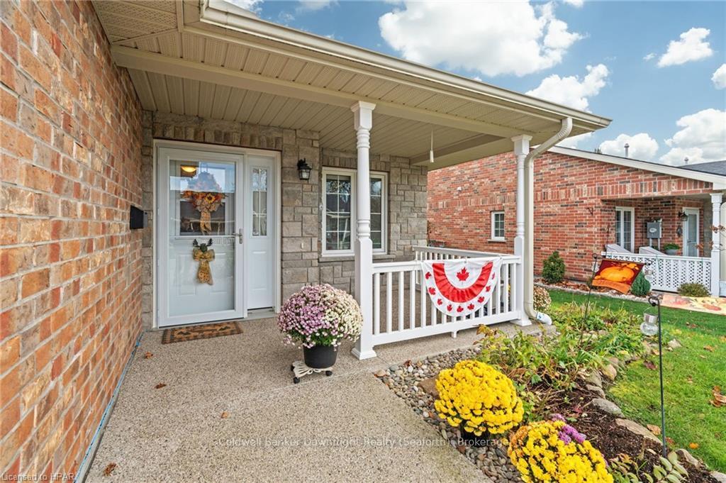 Photo 3 of 45 Devon Drive, South Huron, Exeter — HOMEH