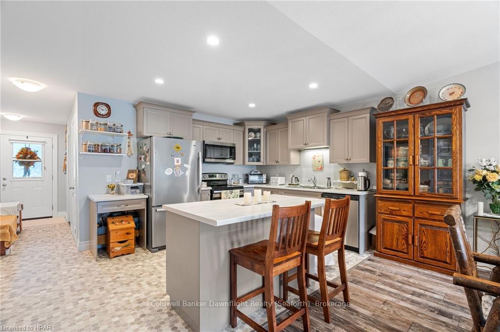 Photo 9 of 45 Devon Drive, South Huron, Exeter — HOMEH