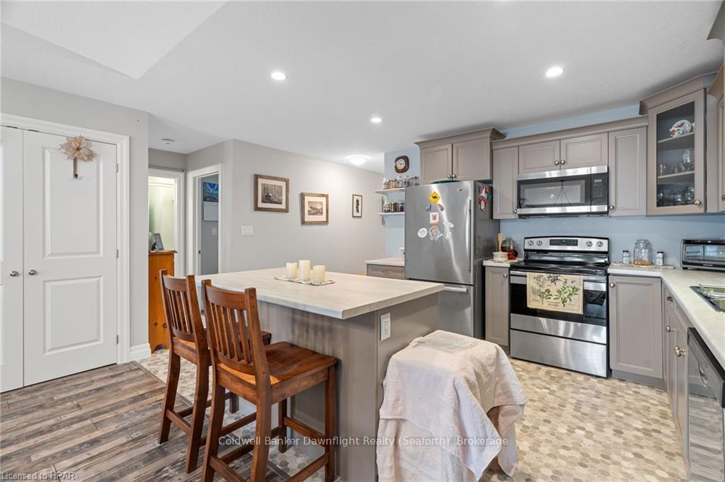 Photo 12 of 45 Devon Drive, South Huron, Exeter — HOMEH