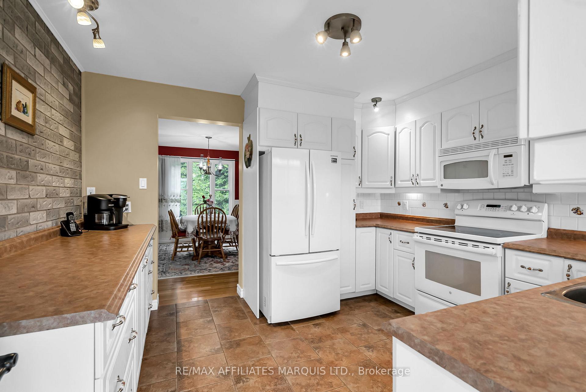 Photo 12 of 22061 Beauchamp Drive, South Glengarry, South Glengarry (Lancaster) Twp — HOMEH