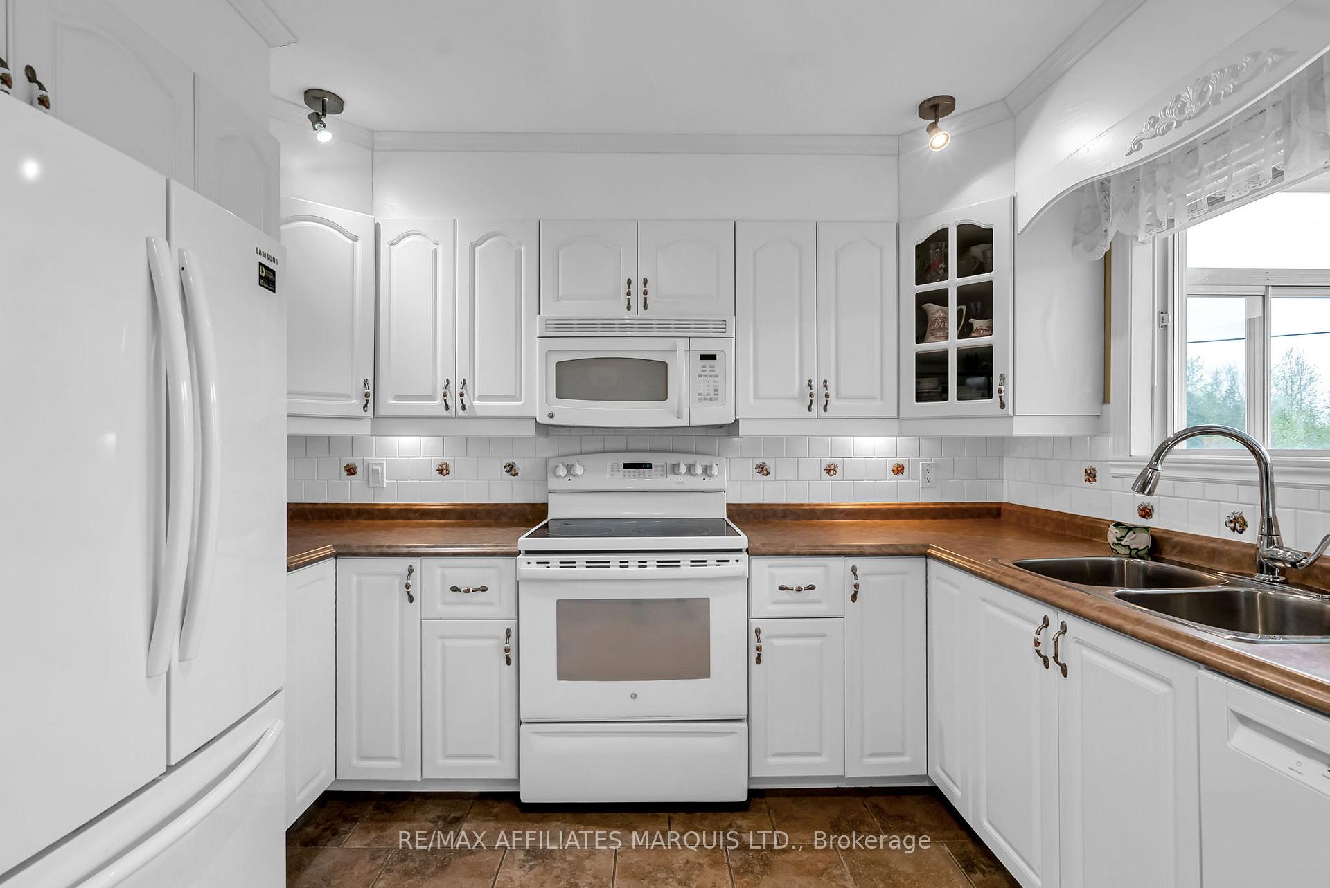 Photo 13 of 22061 Beauchamp Drive, South Glengarry, South Glengarry (Lancaster) Twp — HOMEH
