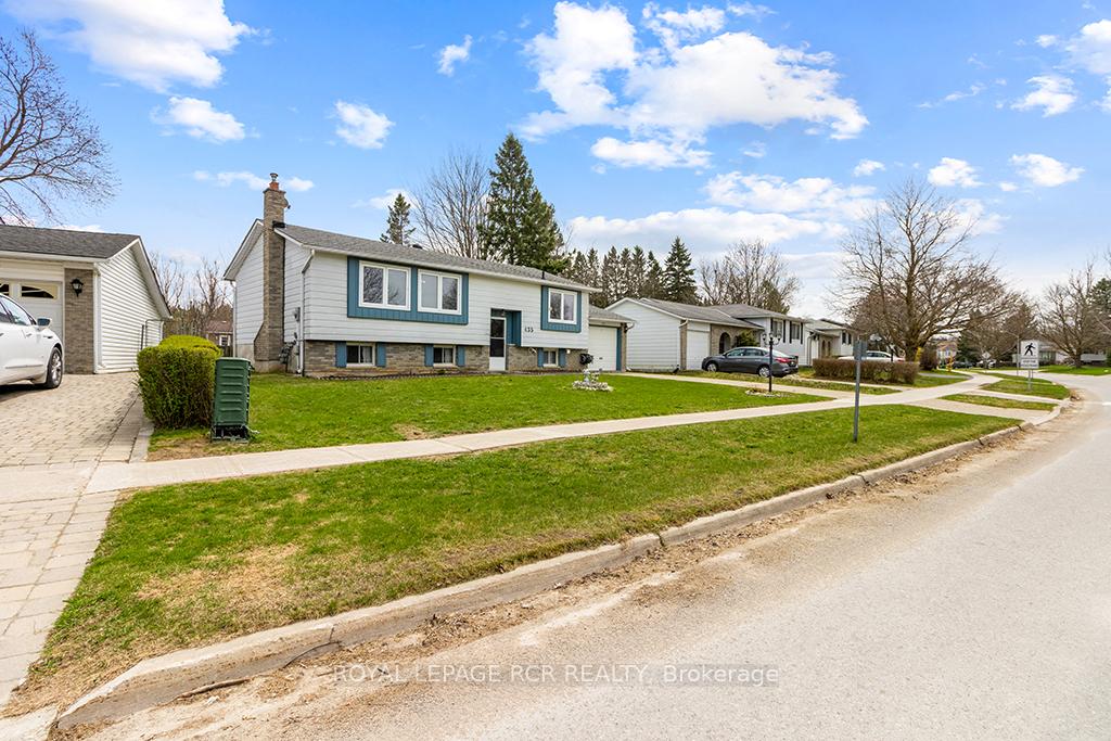 Photo 2 of 435 Robert Street, Shelburne — HOMEH