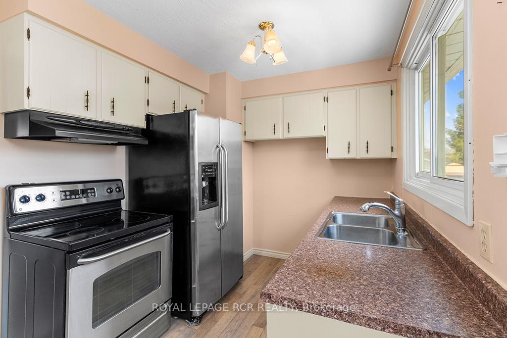 Photo 10 of 435 Robert Street, Shelburne — HOMEH