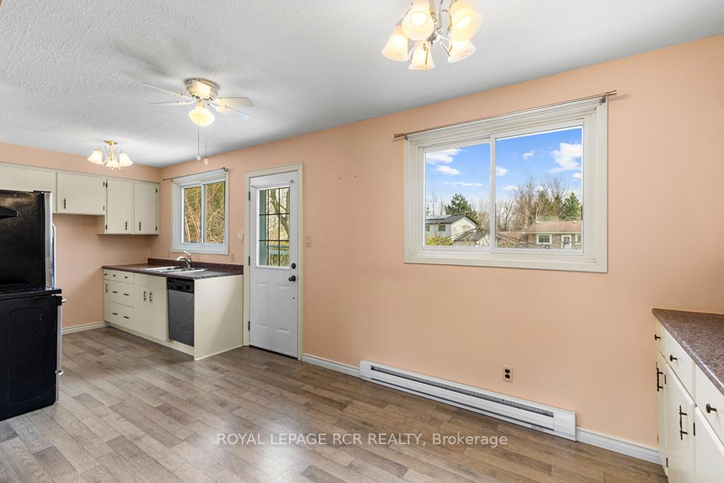 Photo 11 of 435 Robert Street, Shelburne — HOMEH