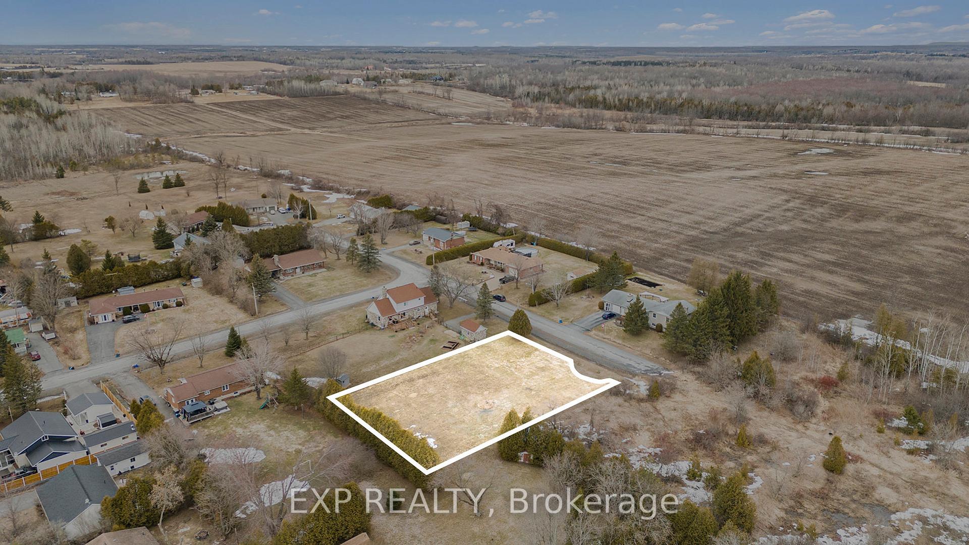 Photo 1 of 20732 Lefebvre Street, South Glengarry, South Glengarry (Lancaster) Twp — HOMEH