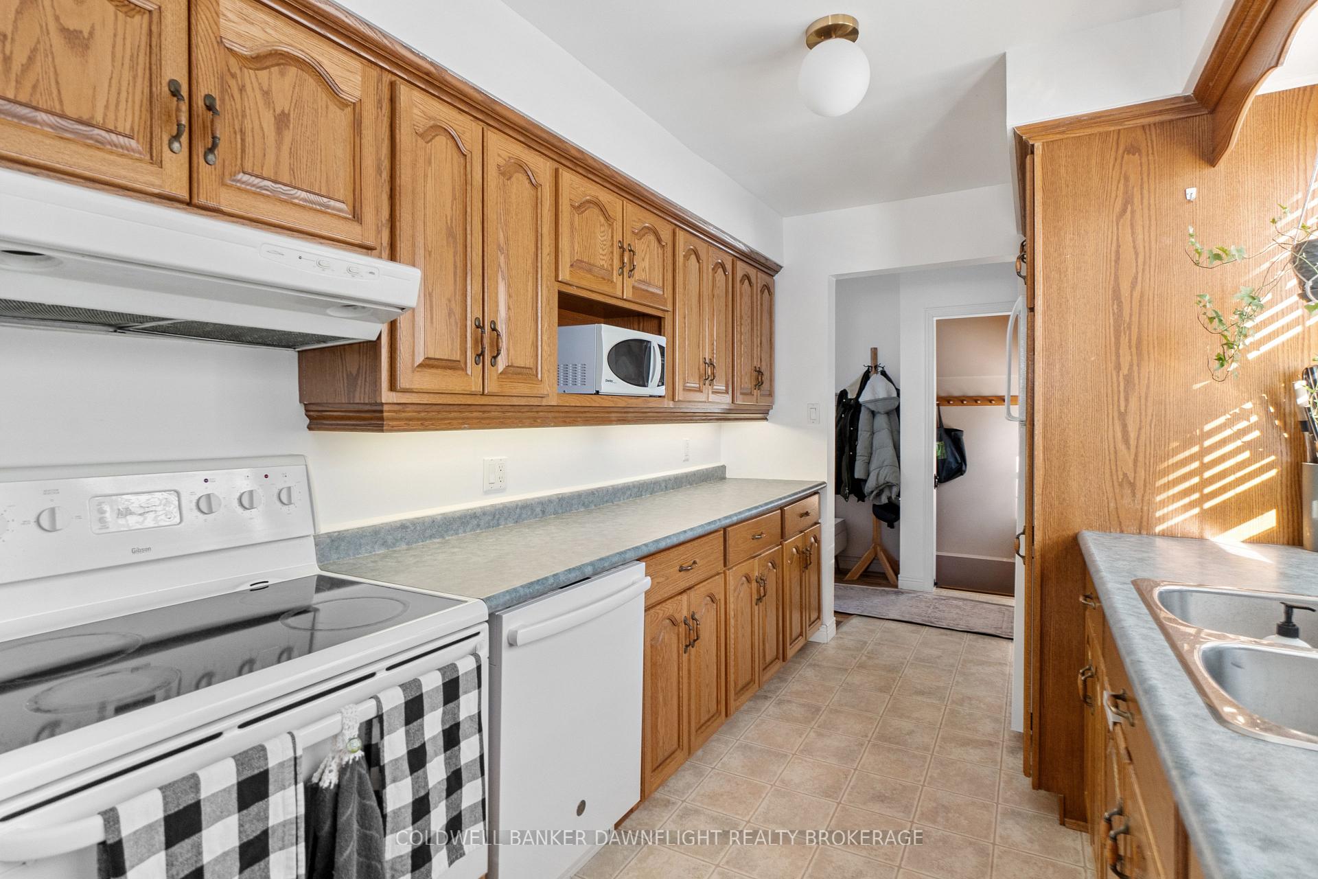 Photo 12 of 142 Anne Street, South Huron, Exeter — HOMEH