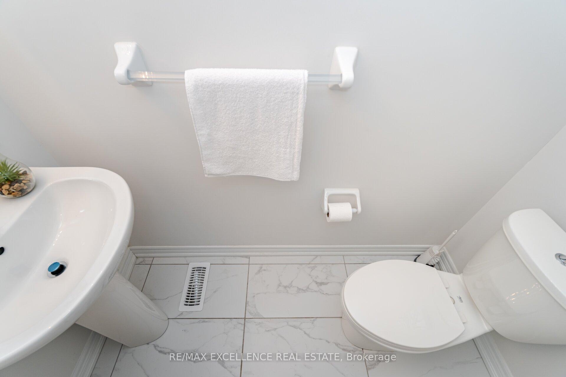 Photo 16 of 630 Anishinaabe Drive, Shelburne — HOMEH