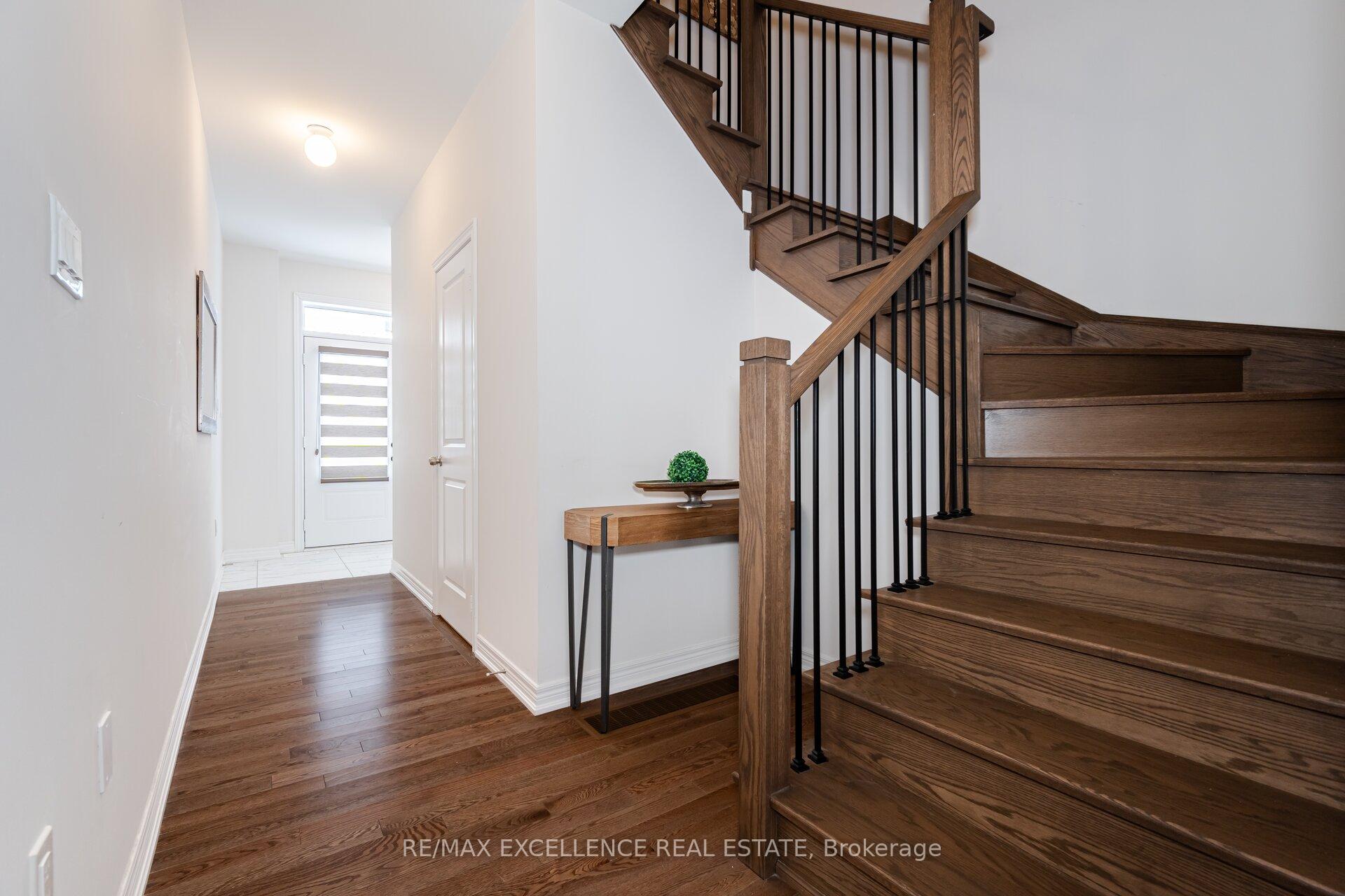 Photo 17 of 630 Anishinaabe Drive, Shelburne — HOMEH