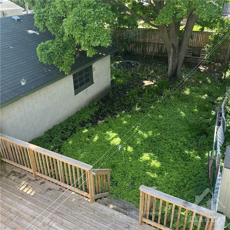 Photo 2 of 46 Victoria Avenue, Smiths Falls — HOMEH