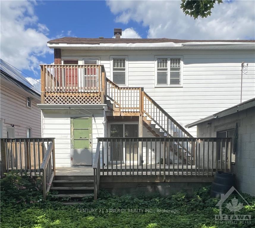 Photo 3 of 46 Victoria Avenue, Smiths Falls — HOMEH