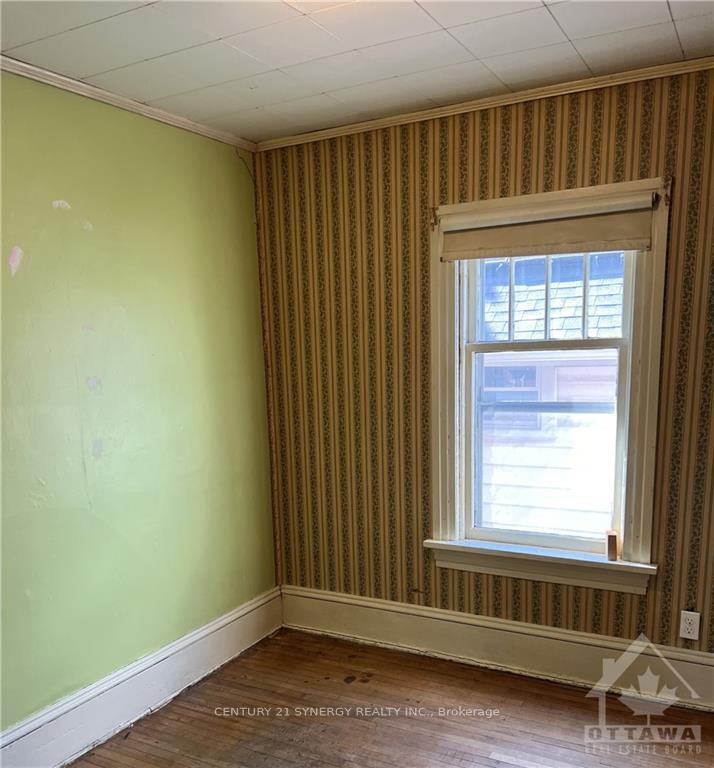 Photo 12 of 46 Victoria Avenue, Smiths Falls — HOMEH