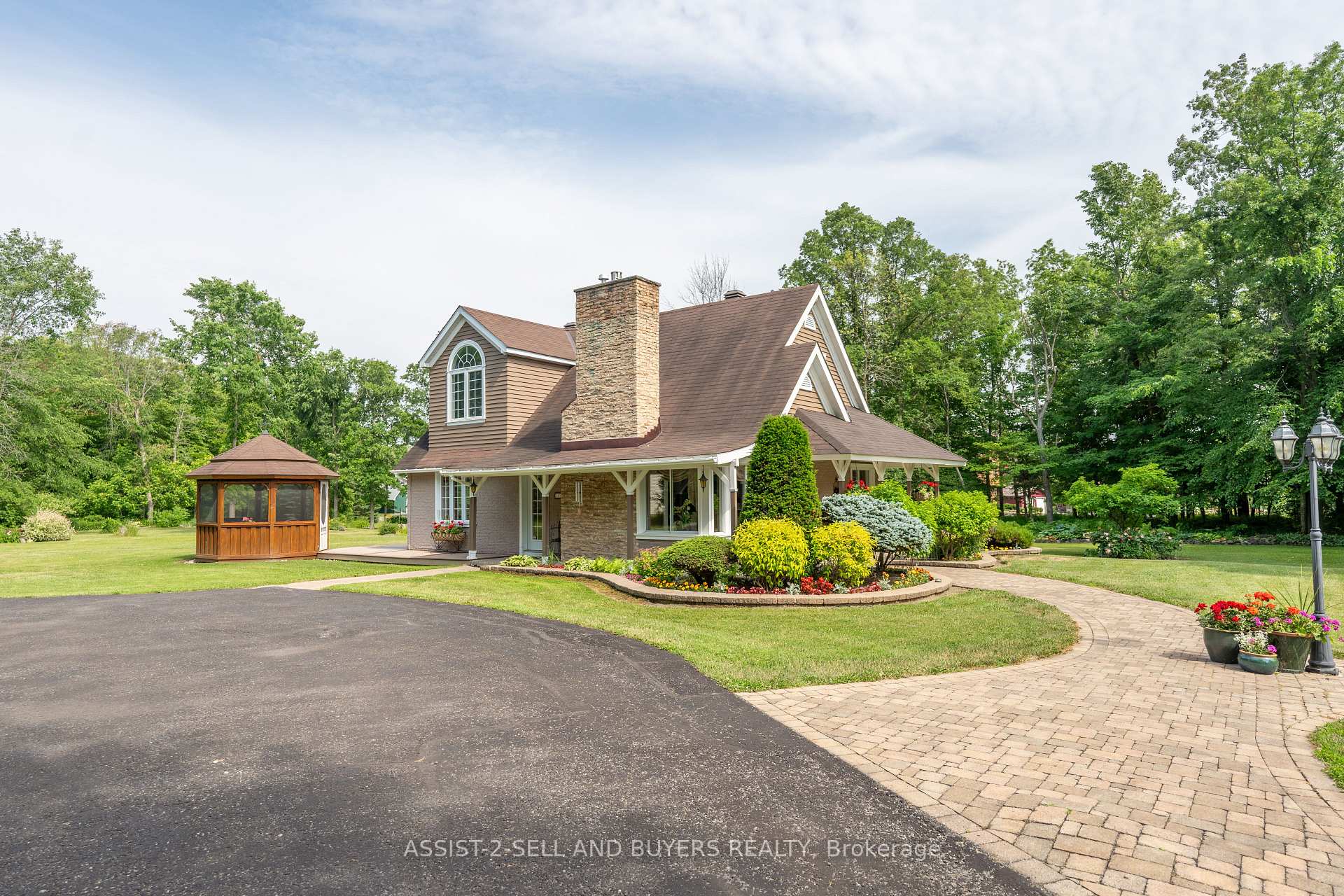 Photo 1 of 5527 County Rd 27, South Glengarry, South Glengarry (Charlottenburgh) Twp — HOMEH
