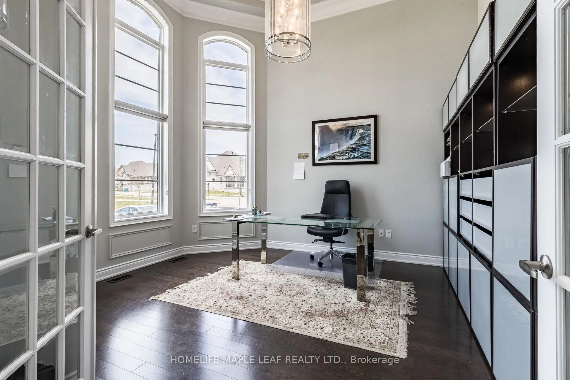 Photo 4 of 44 Herringbone Crescent, Brampton, Toronto Gore Rural Estate — HOMEH