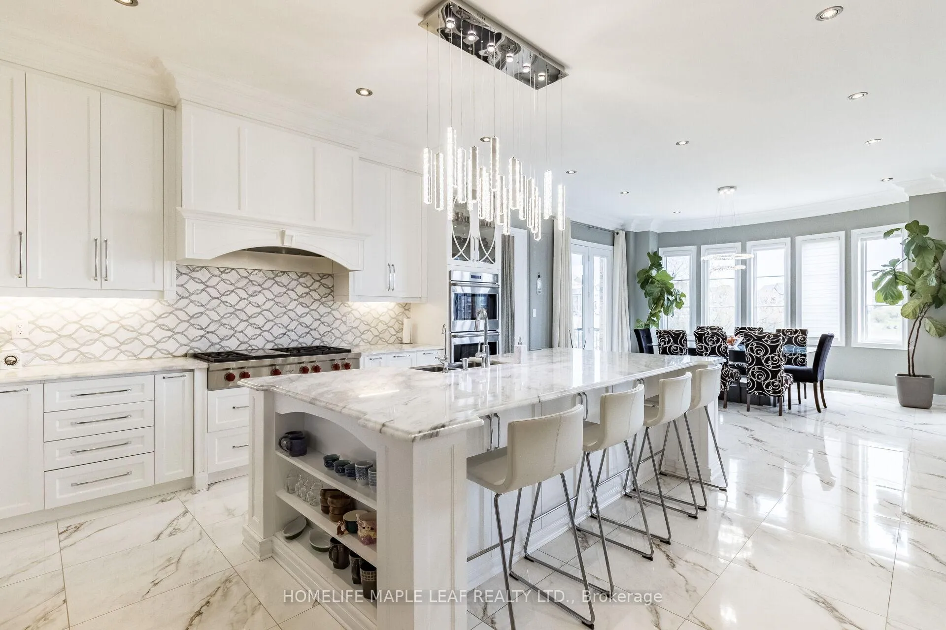 Photo 11 of 44 Herringbone Crescent, Brampton, Toronto Gore Rural Estate — HOMEH