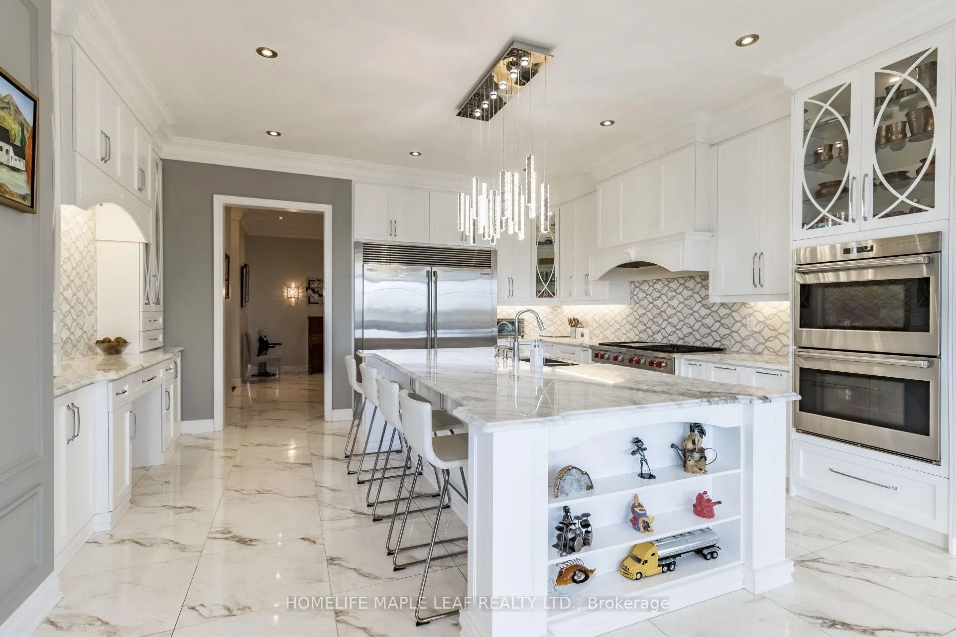 Photo 13 of 44 Herringbone Crescent, Brampton, Toronto Gore Rural Estate — HOMEH