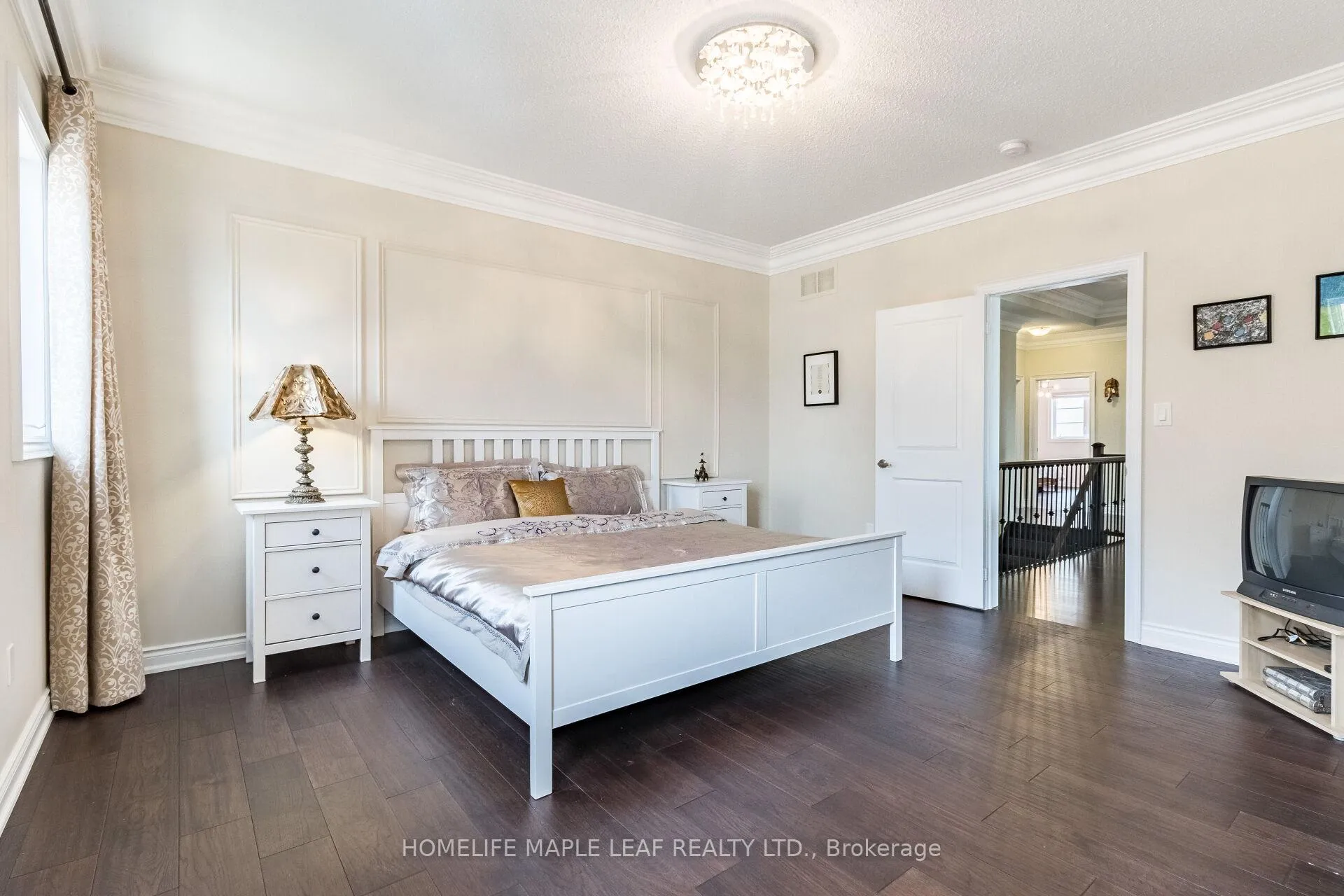 Photo 31 of 44 Herringbone Crescent, Brampton, Toronto Gore Rural Estate — HOMEH