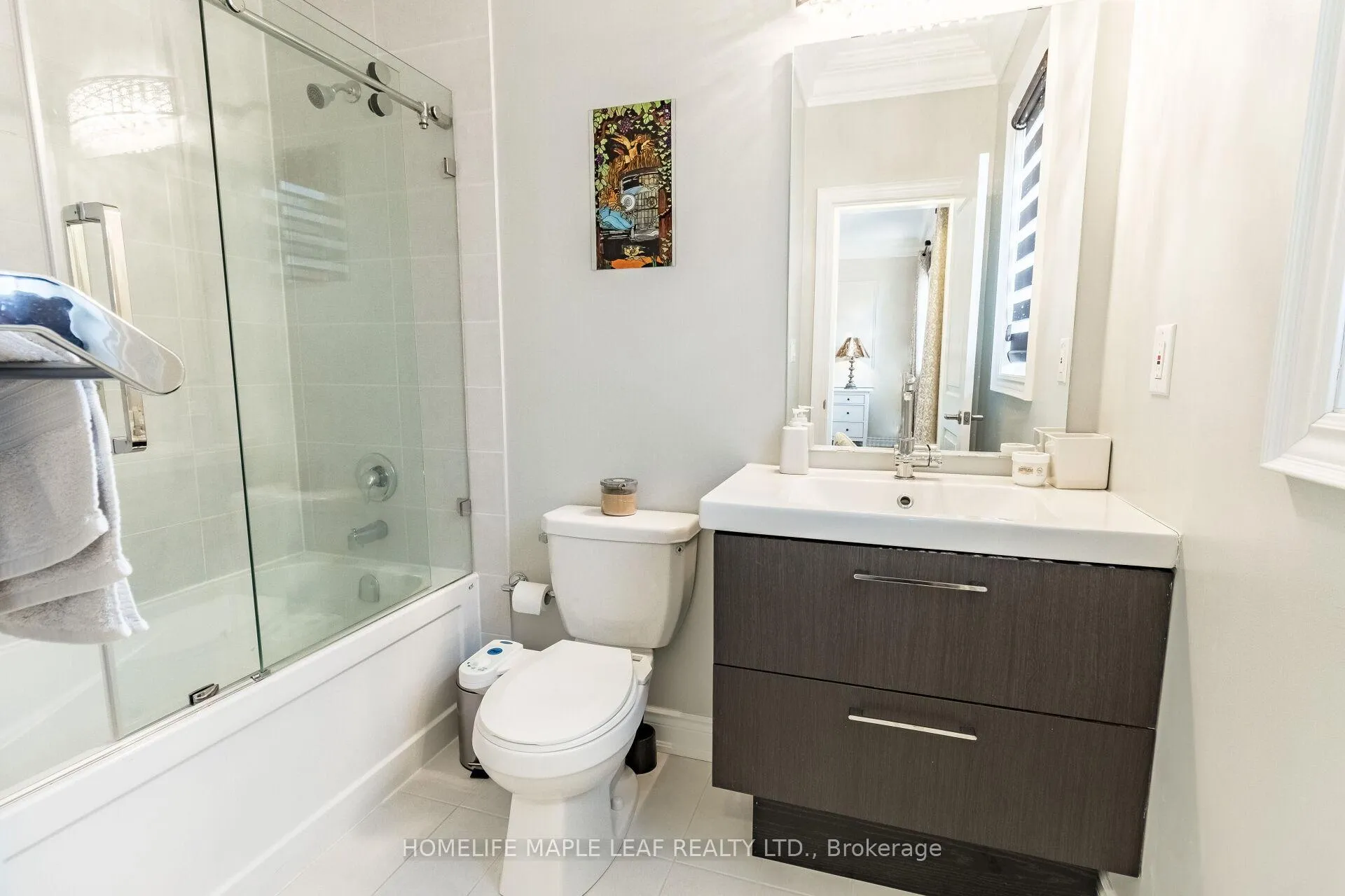 Photo 32 of 44 Herringbone Crescent, Brampton, Toronto Gore Rural Estate — HOMEH