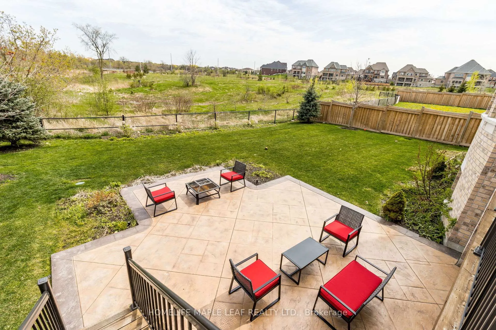 Photo 50 of 44 Herringbone Crescent, Brampton, Toronto Gore Rural Estate — HOMEH