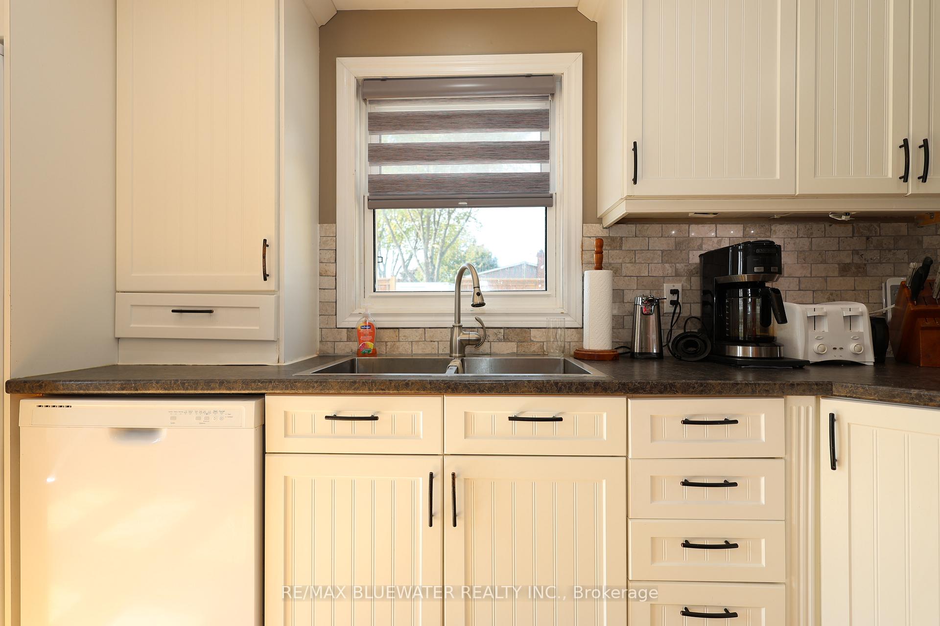 Photo 16 of 34486 Gore Road, South Huron, Stephen — HOMEH