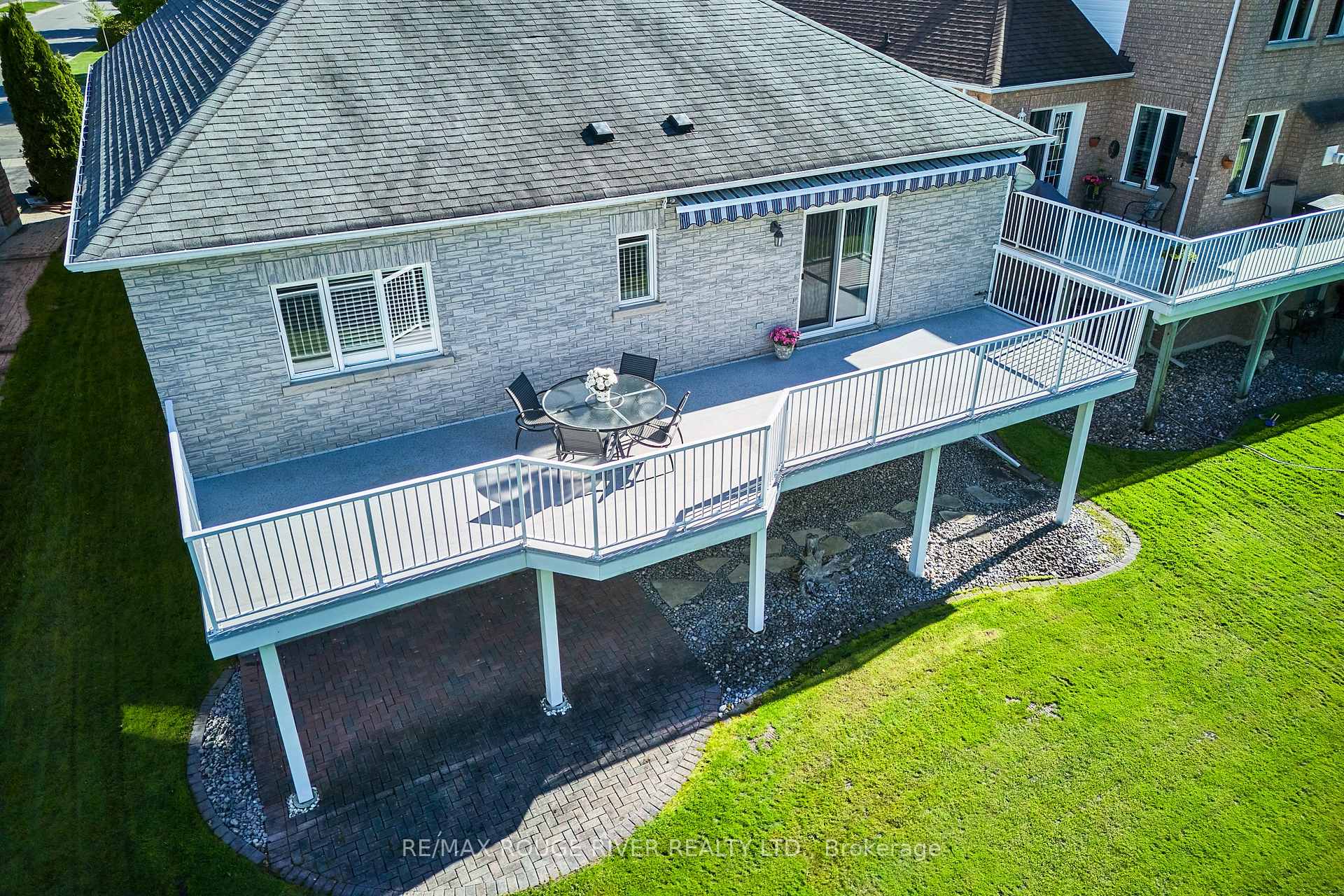 Photo 6 of 247 Waterbury Crescent, Scugog, Port Perry — HOMEH