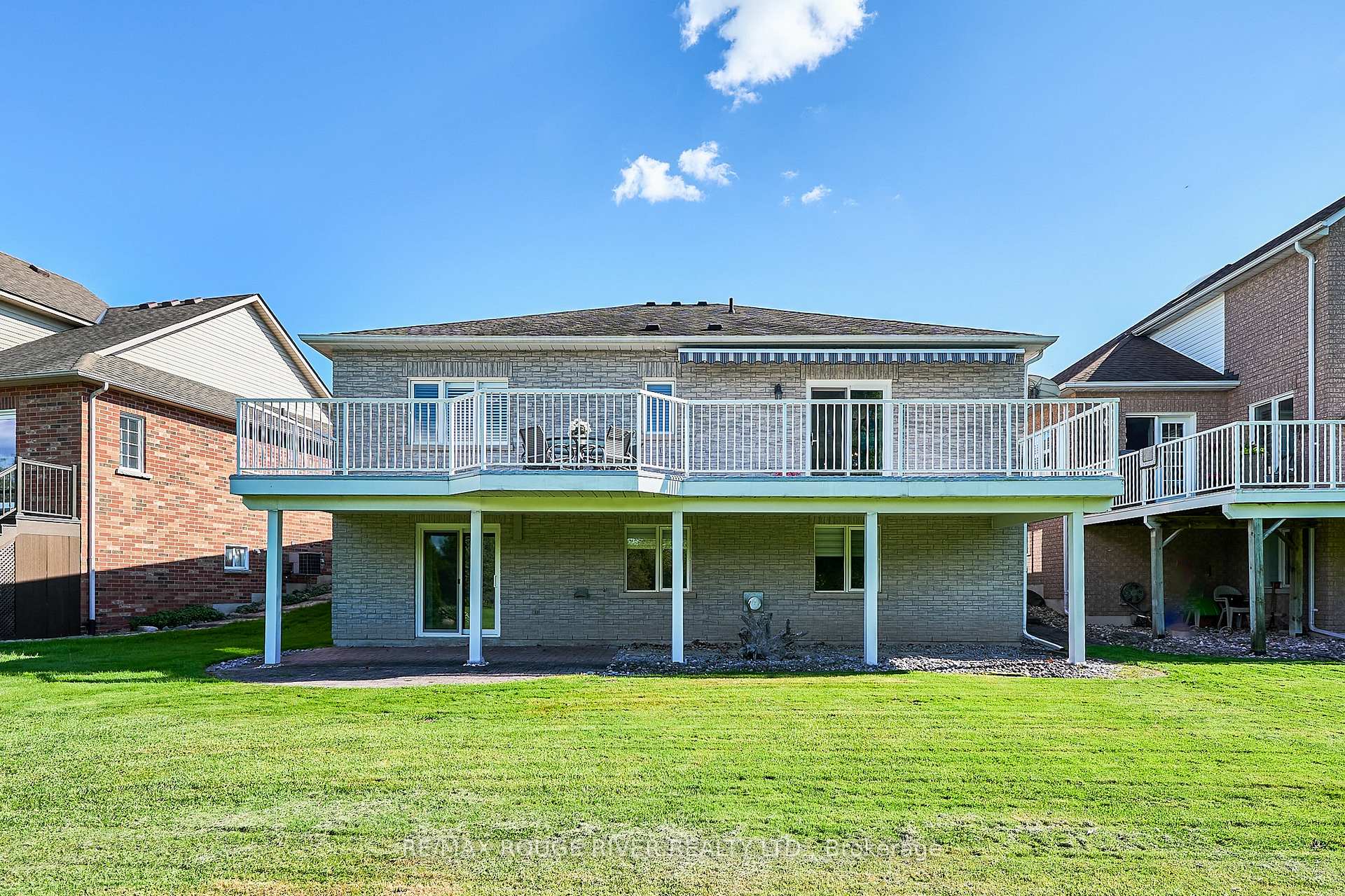 Photo 8 of 247 Waterbury Crescent, Scugog, Port Perry — HOMEH