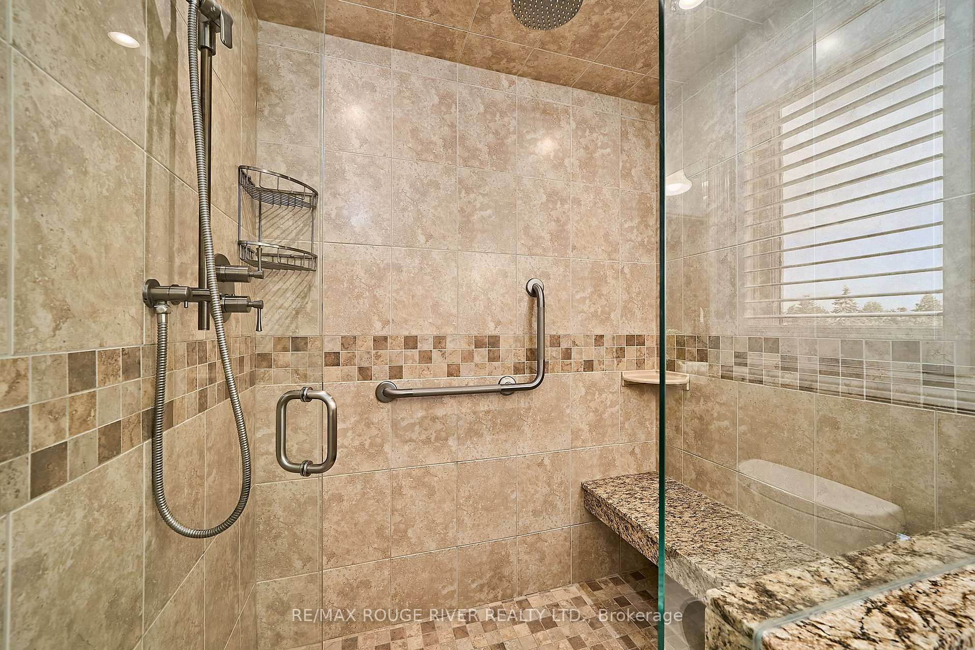 Photo 41 of 247 Waterbury Crescent, Scugog, Port Perry — HOMEH