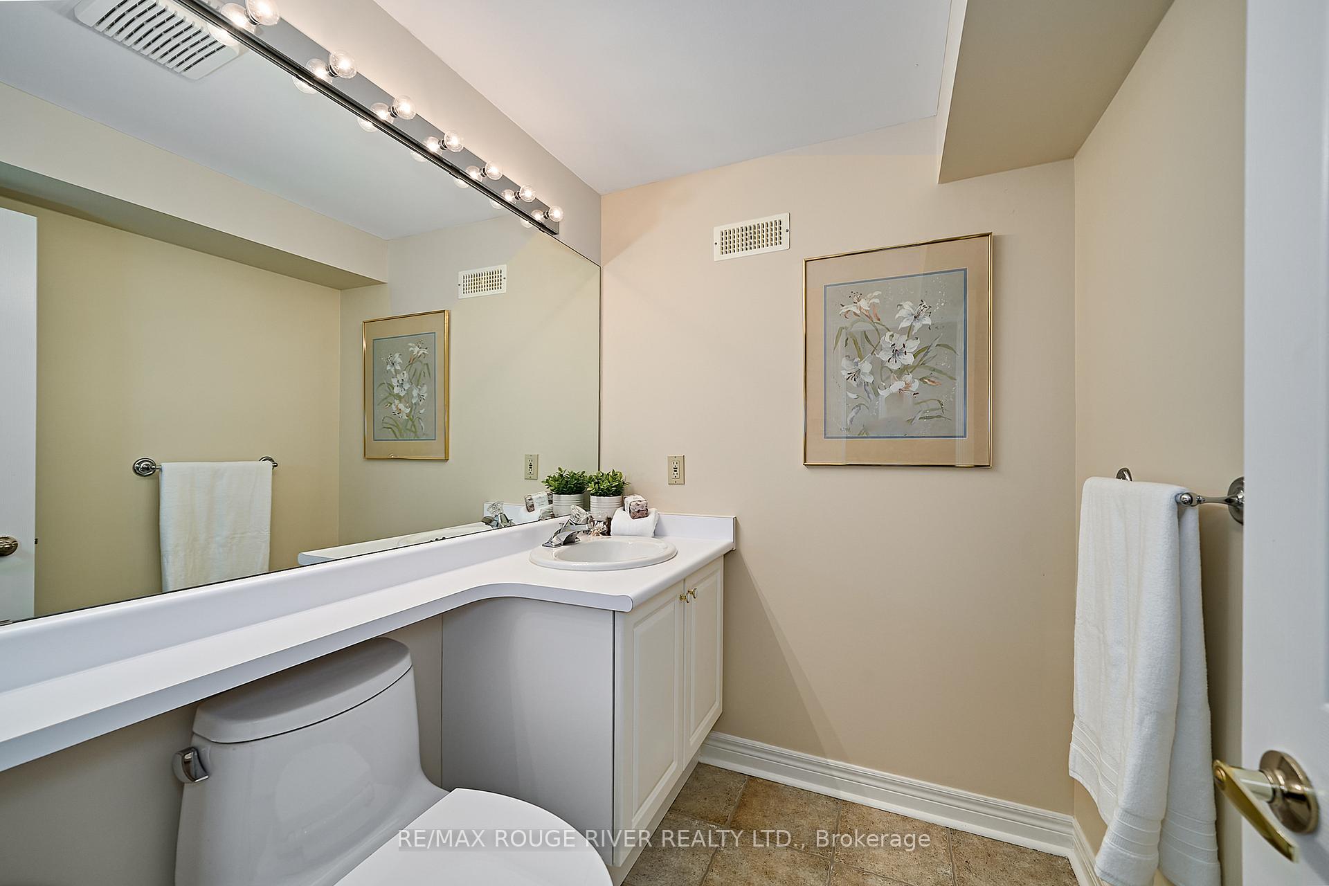 Photo 49 of 247 Waterbury Crescent, Scugog, Port Perry — HOMEH
