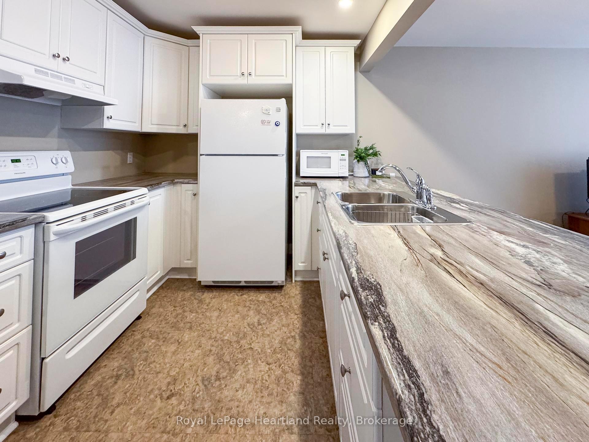 Photo 13 of 126 Sanders Street E, South Huron, Exeter — HOMEH