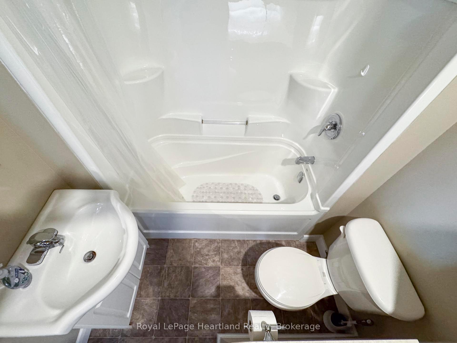 Photo 27 of 126 Sanders Street E, South Huron, Exeter — HOMEH