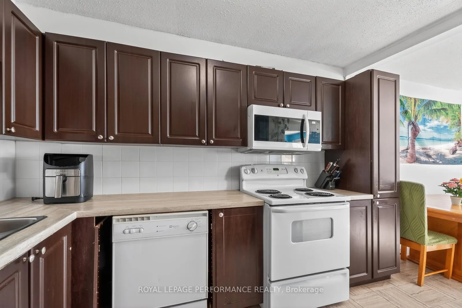 Photo 6 of Unit 57, 2642 Moncton Road, Ottawa, Queensway Terrace North — HOMEH