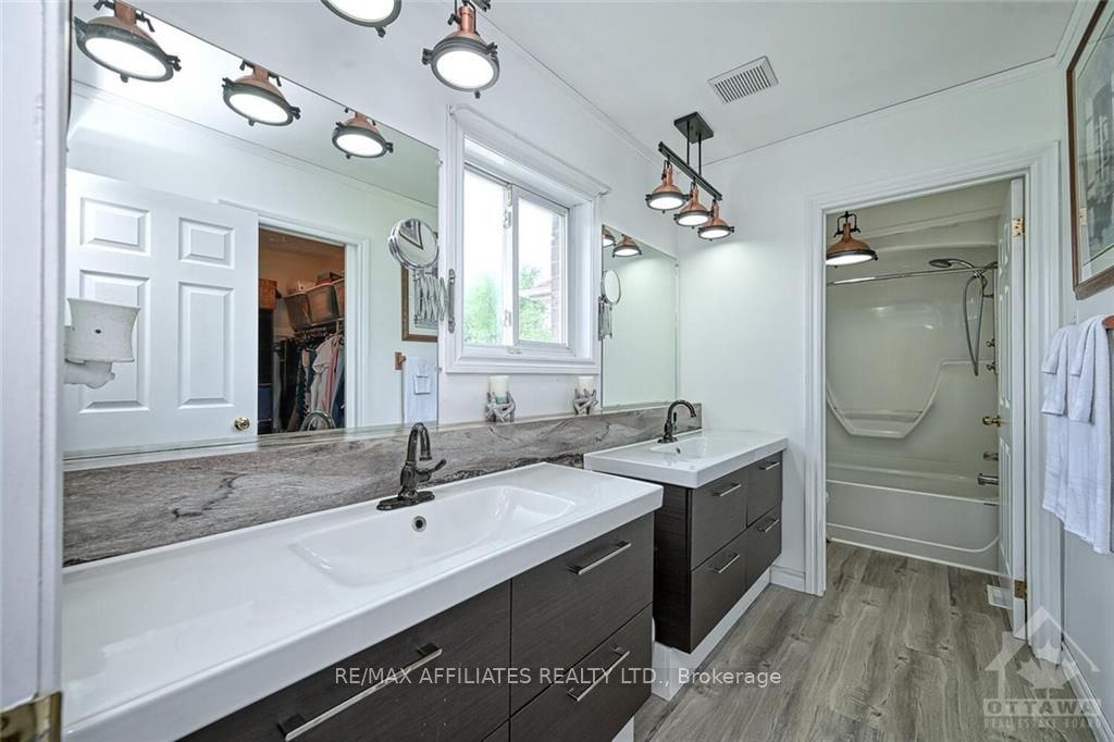 Photo 14 of 428 Queen Street, Smiths Falls — HOMEH