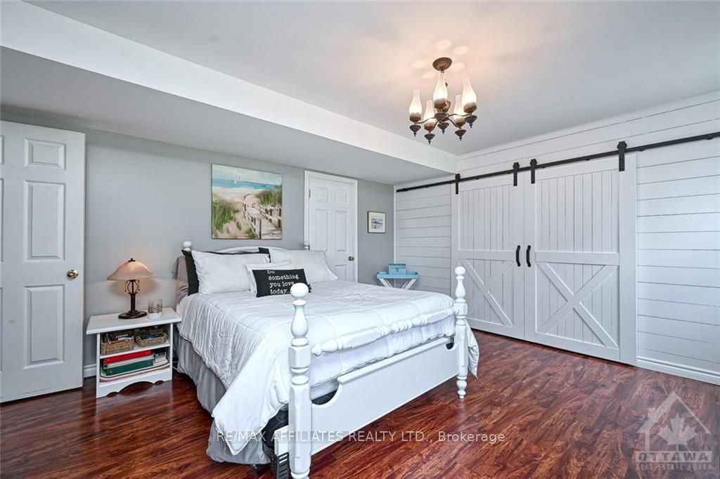 Photo 17 of 428 Queen Street, Smiths Falls — HOMEH