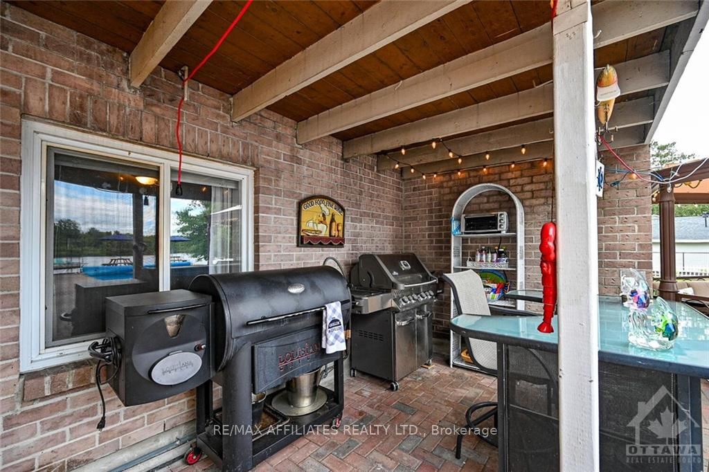 Photo 26 of 428 Queen Street, Smiths Falls — HOMEH