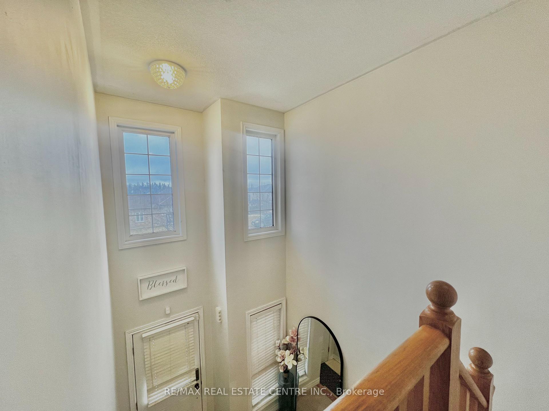 Photo 4 of 364 Orvis Crescent, Shelburne — HOMEH