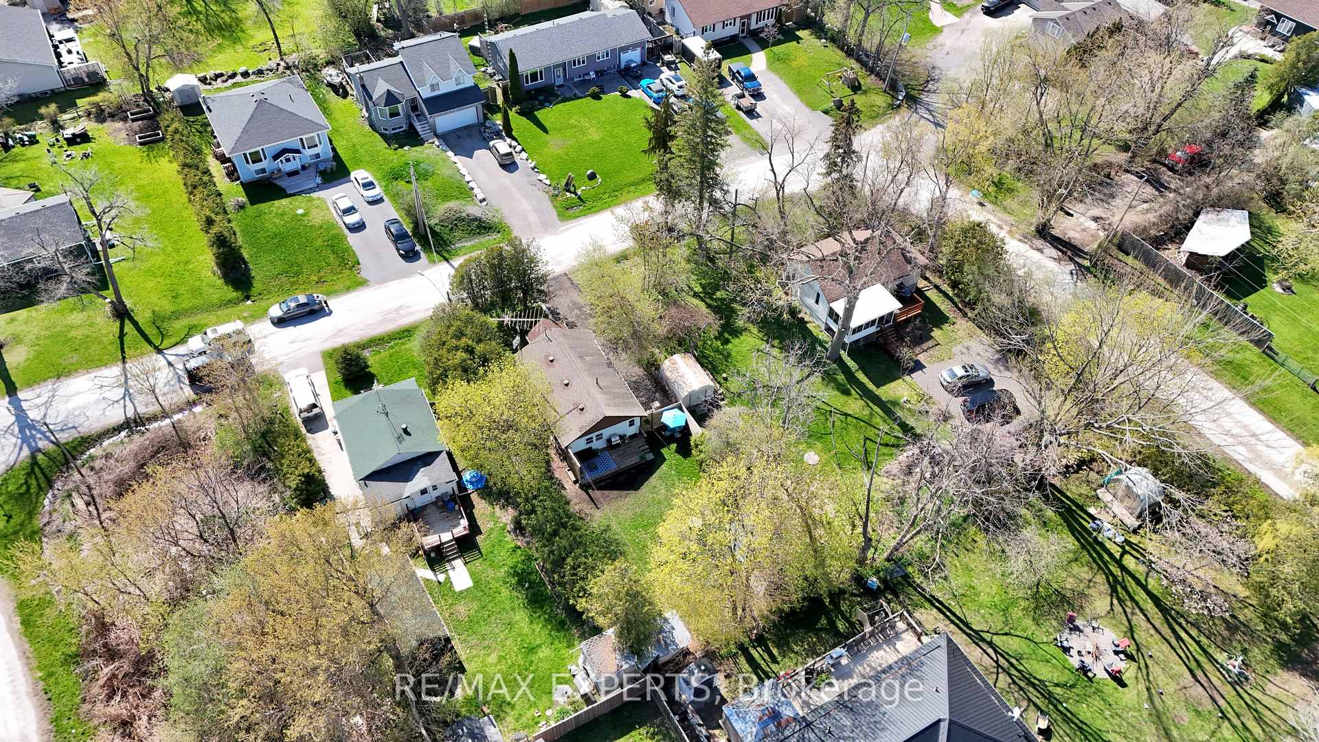 Photo 21 of 39 First Street, Scugog, Rural Scugog — HOMEH