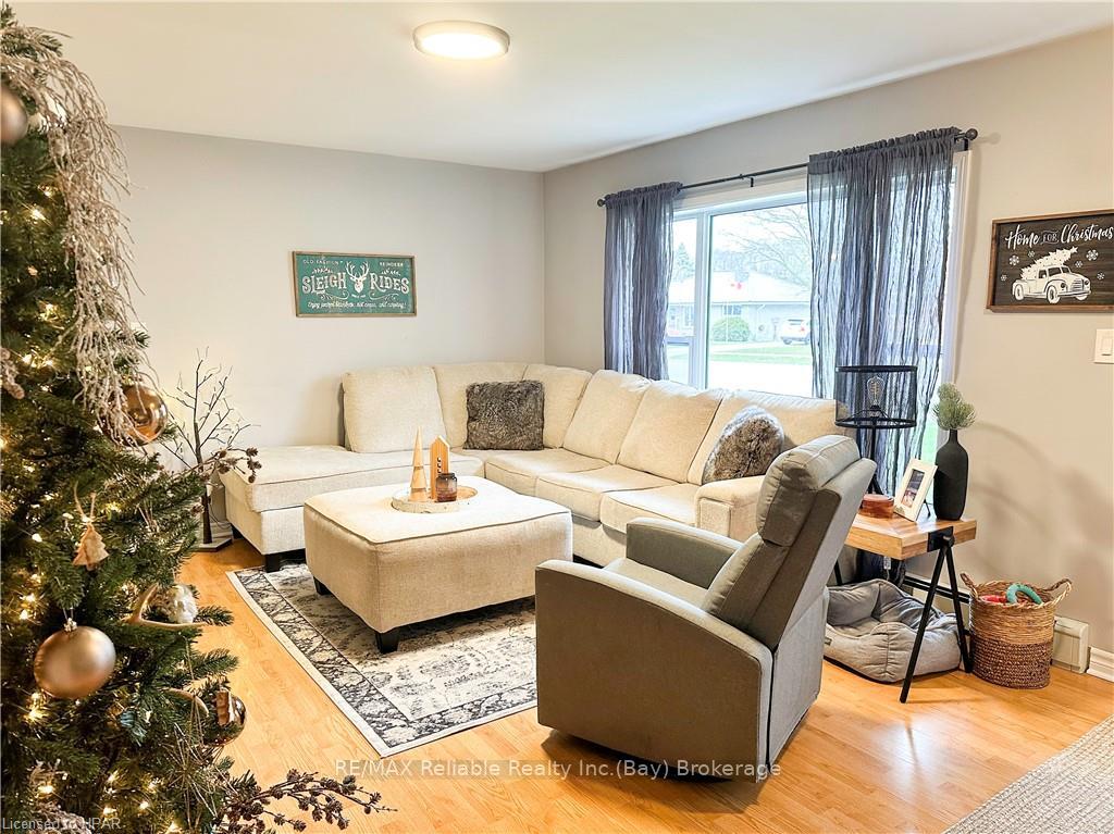 Photo 9 of 157 Huron Street E, South Huron, Exeter — HOMEH