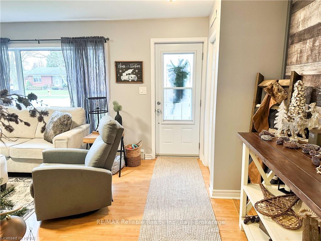 Photo 10 of 157 Huron Street E, South Huron, Exeter — HOMEH