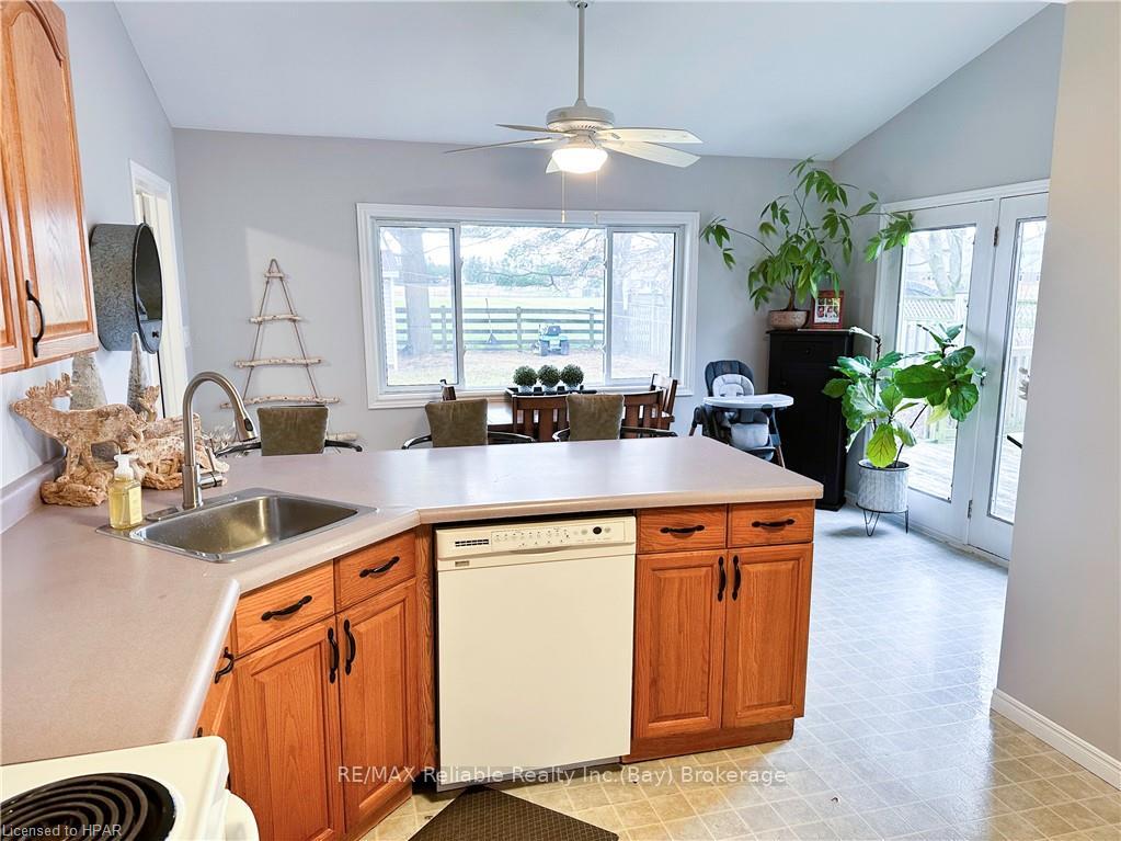 Photo 15 of 157 Huron Street E, South Huron, Exeter — HOMEH