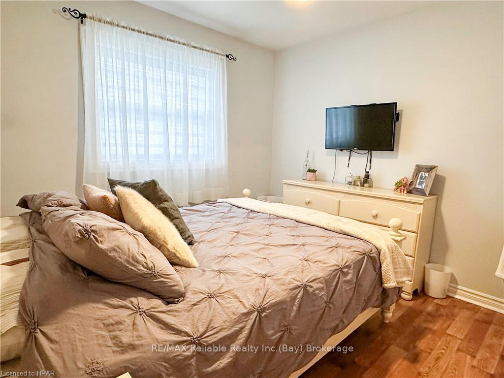 Photo 23 of 157 Huron Street E, South Huron, Exeter — HOMEH