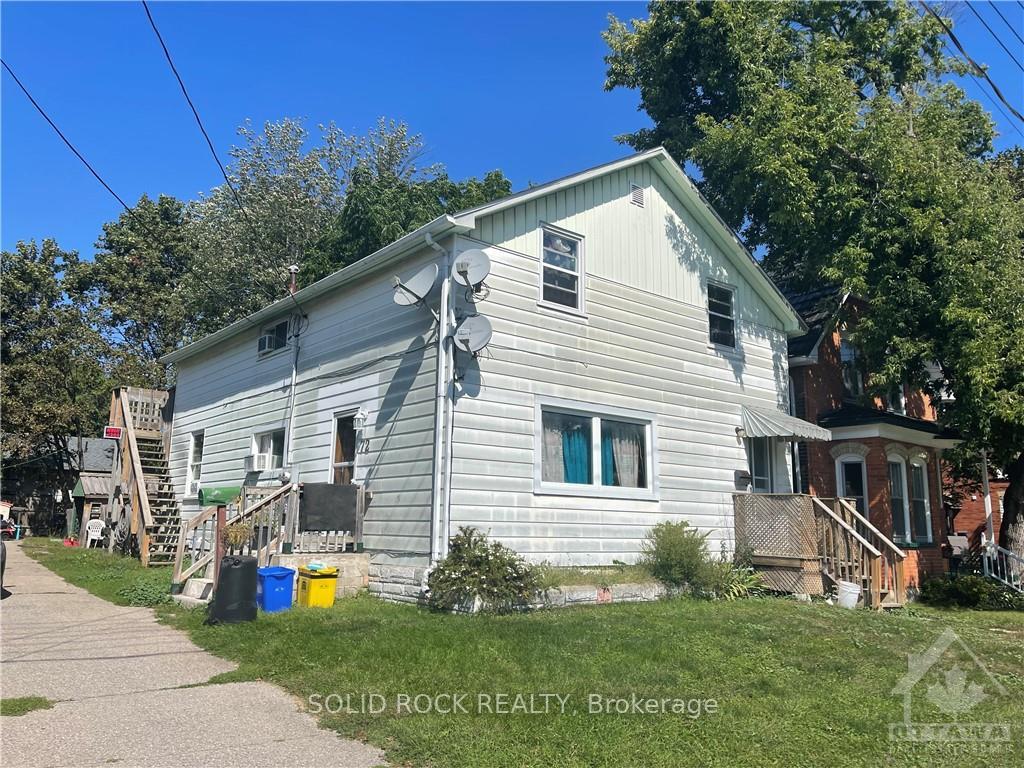 Photo 2 of 72 William Street E, Smiths Falls — HOMEH