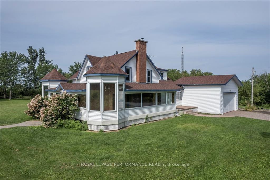 Photo 1 of 21129 Concession 9 Road, South Glengarry, South Glengarry (Lancaster) Twp — HOMEH