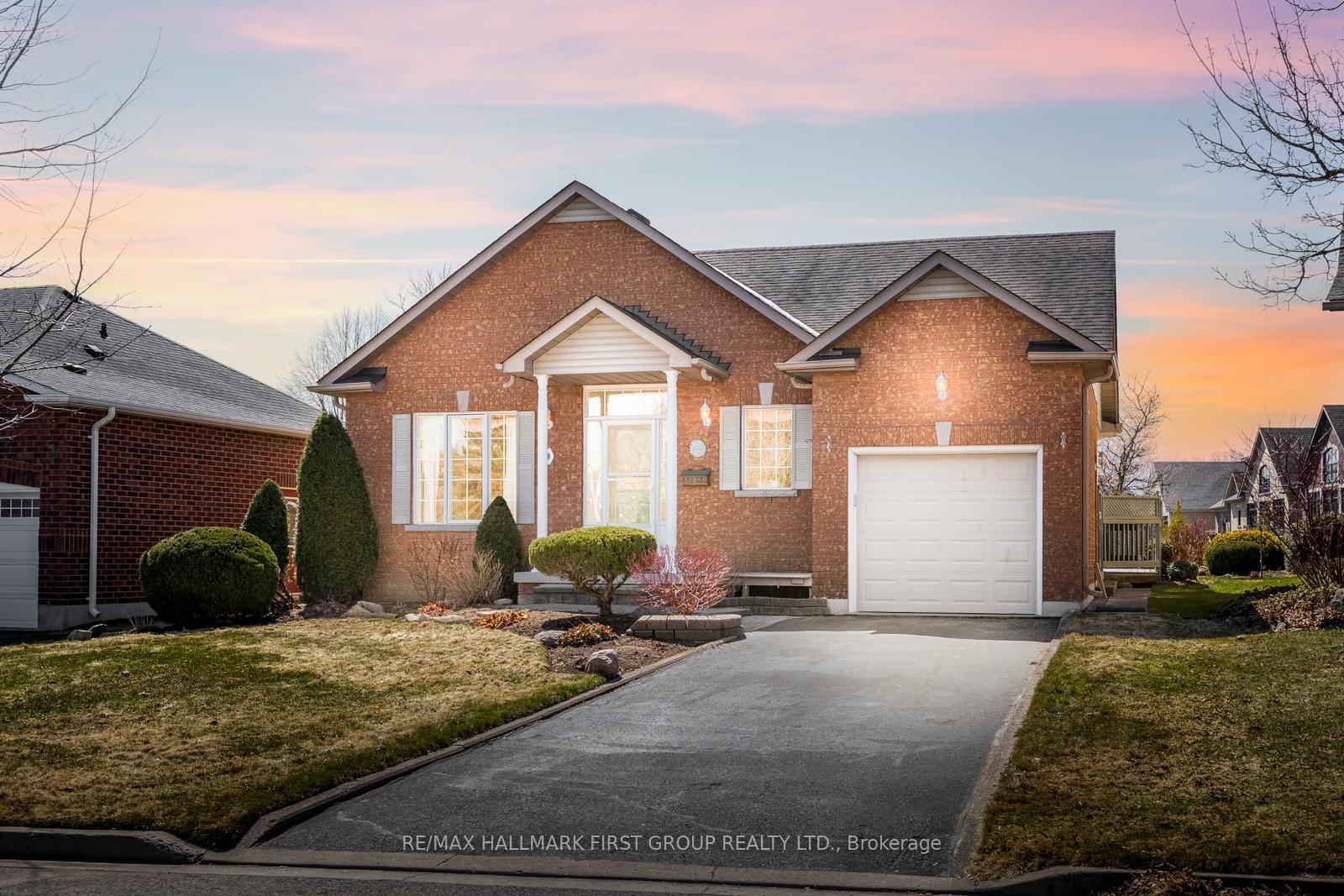 Photo 1 of 8 South Garden Court, Scugog, Port Perry — HOMEH