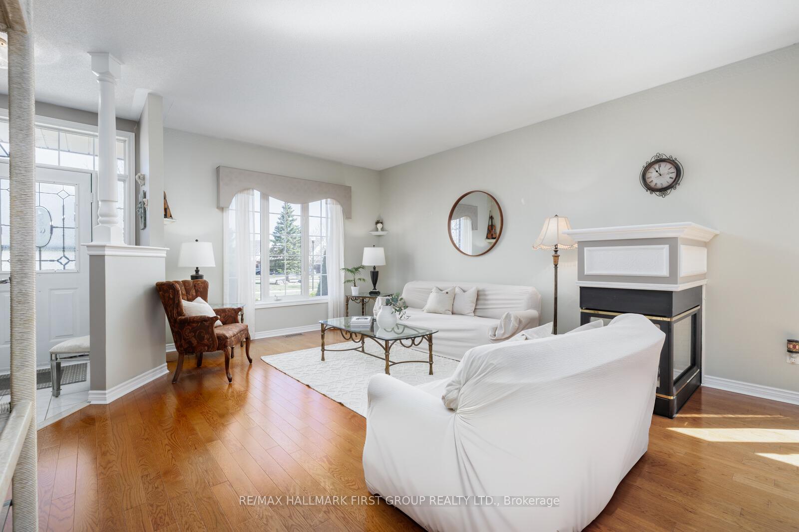 Photo 5 of 8 South Garden Court, Scugog, Port Perry — HOMEH