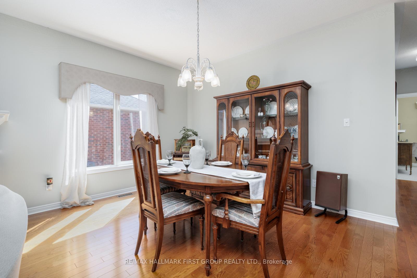 Photo 6 of 8 South Garden Court, Scugog, Port Perry — HOMEH