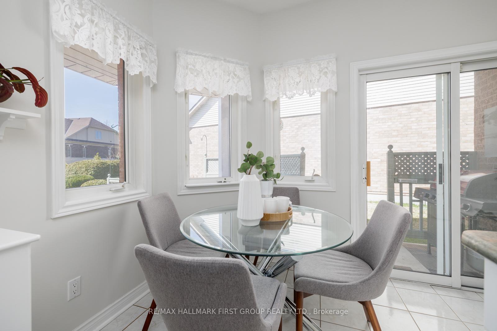Photo 10 of 8 South Garden Court, Scugog, Port Perry — HOMEH